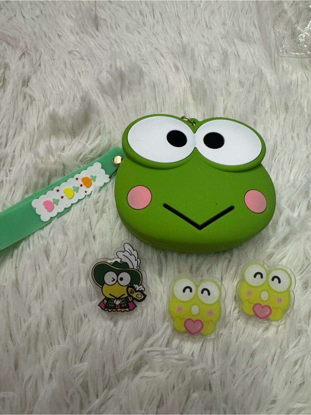 silicone kuroppi Coin Purse and detachable strap Matching 3 vinyl paper clips